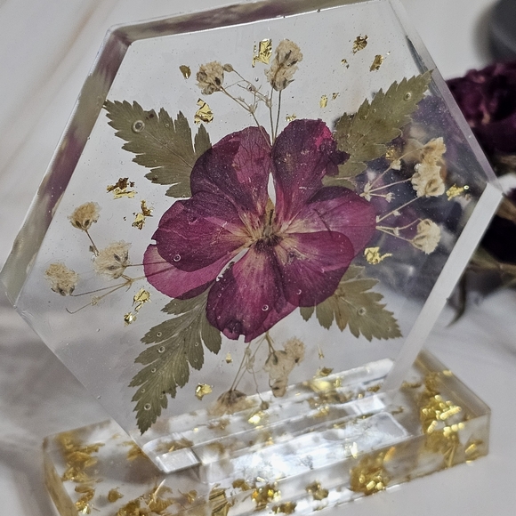Hexagonal Floral Resin Display with Gold Accents - Picture 3 of 8